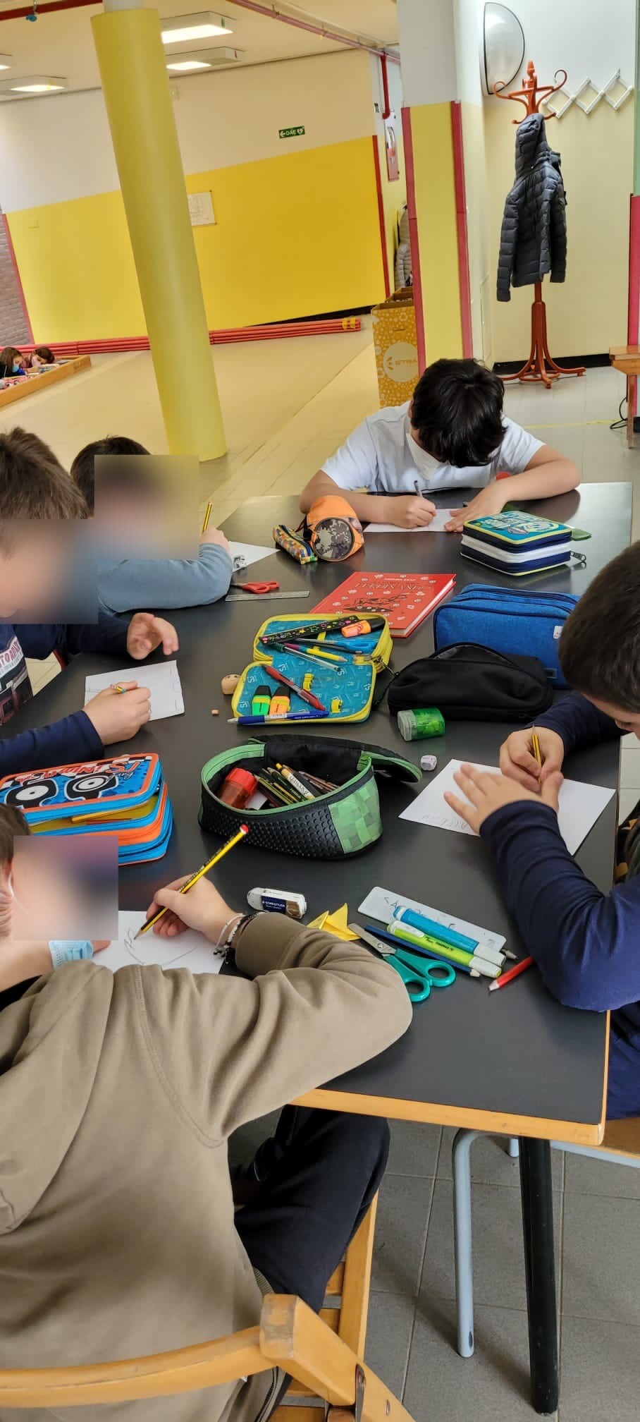 Scuola primaria "Falcone e Borsellino" - Progetto Oltre l'apparenza 2021/2022