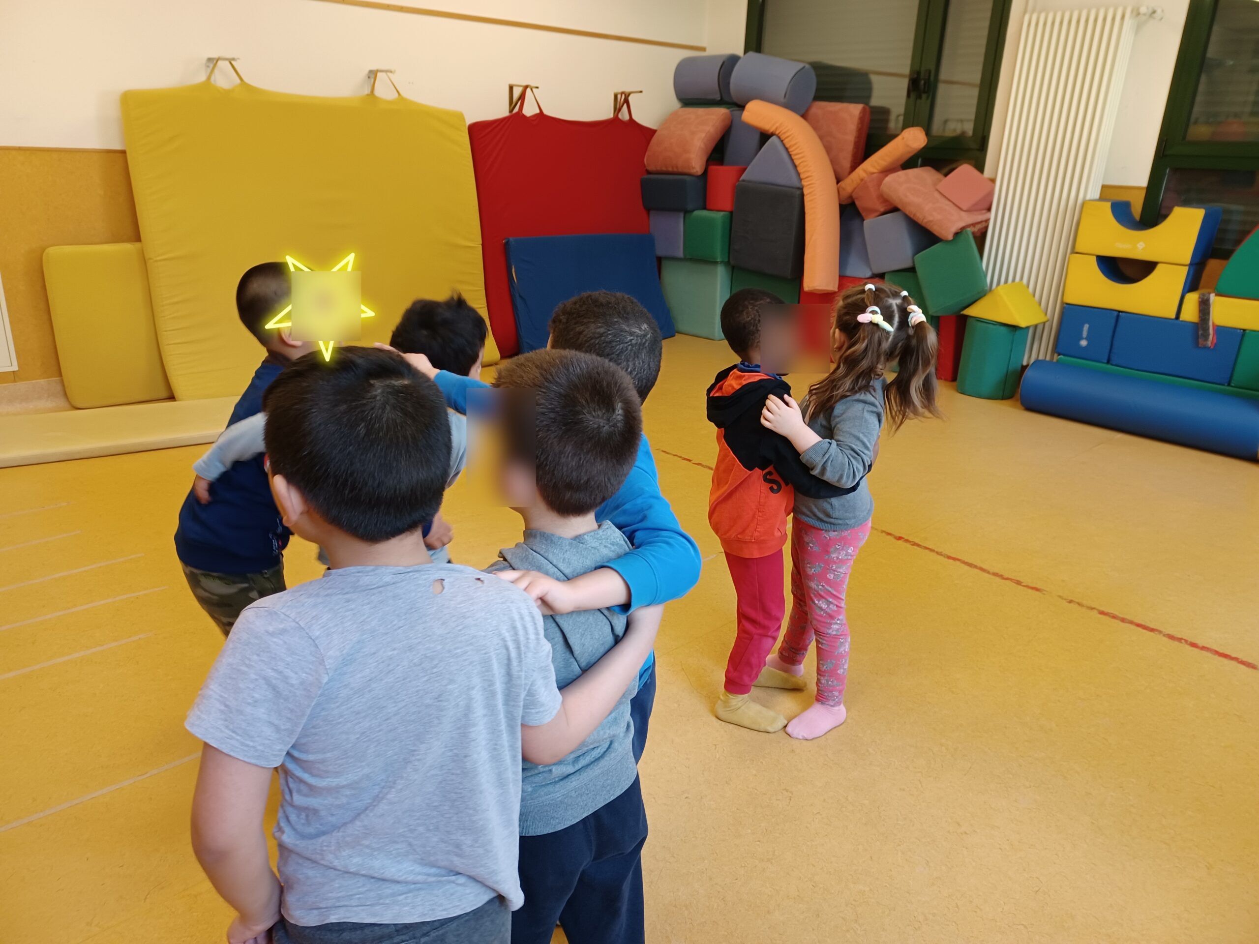 Scuola dell'infanzia "Girasole" - Progetto Oltre l'apparenza 2021/2022